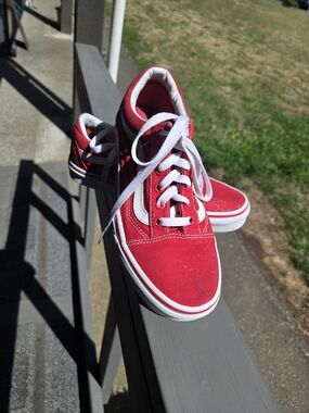 Vans Old Skool sneakers in the "Racing Red/True White"